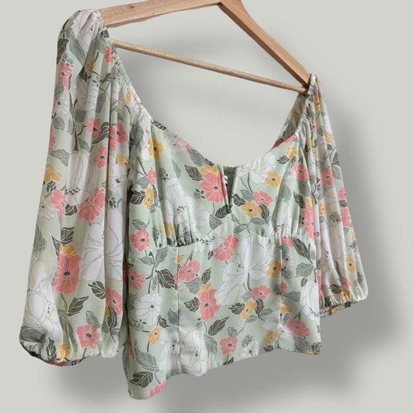 ABERCROMBIE & FITCH Blouse Women Size Small Green Floral 3/4 Sleeves Cropped Top - Picture 6 of 12